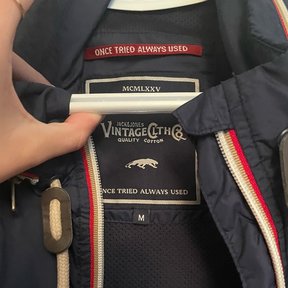 Vintage jacket. - Picture 2 of 3